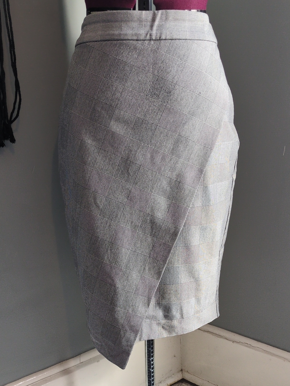 Express Gray Plaid Wrap Pencil Skirt Size 6